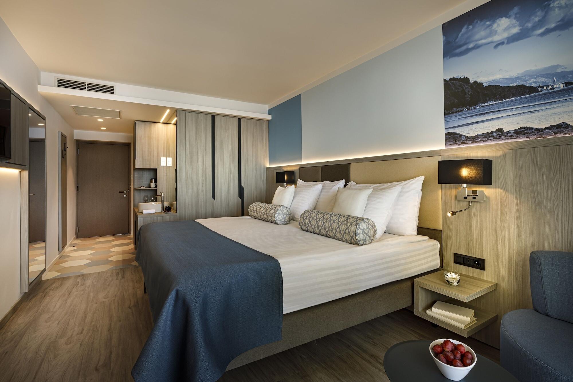 Valamar Carolina Hotel & Villas Kampor Exterior photo