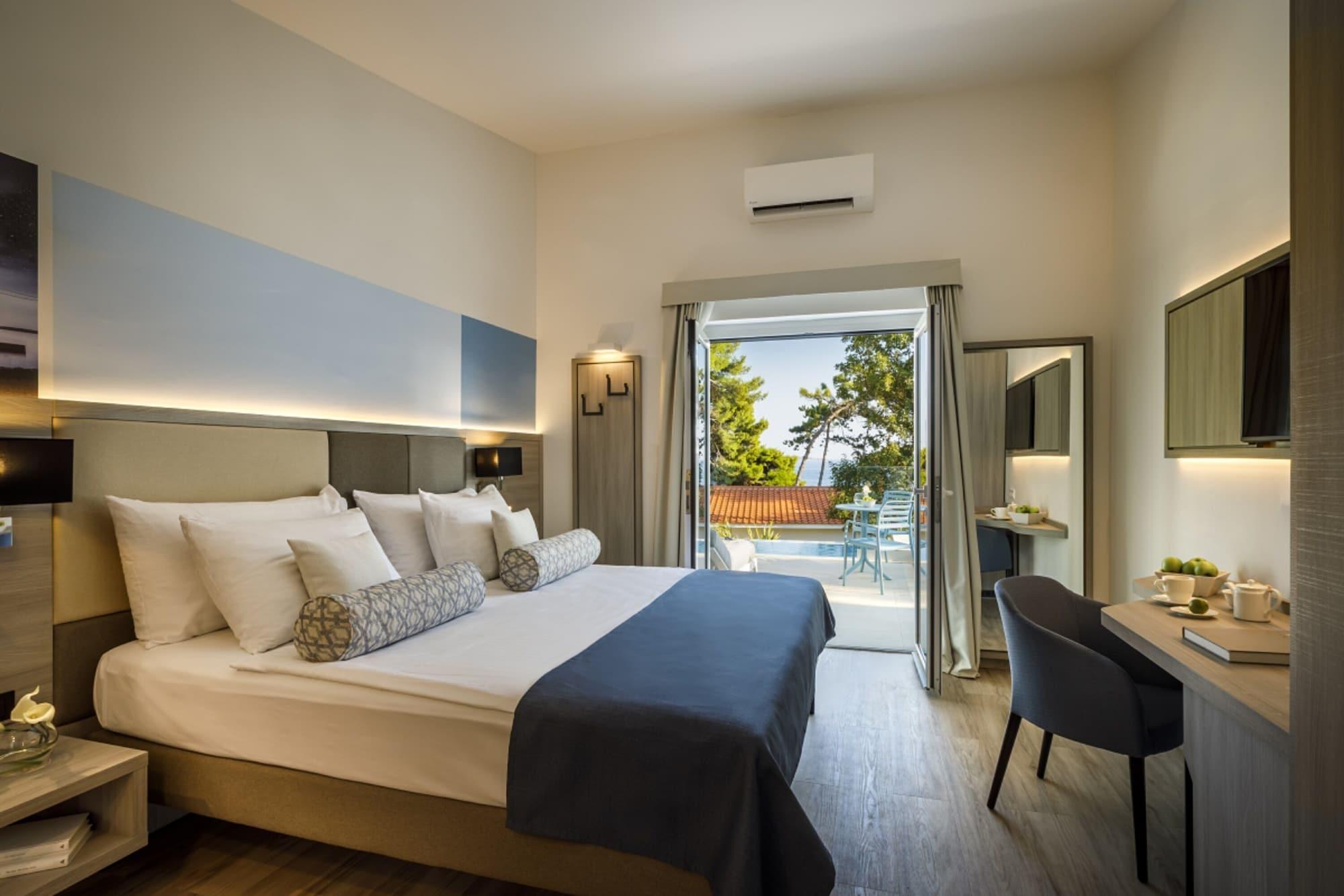 Valamar Carolina Hotel & Villas Kampor Exterior photo