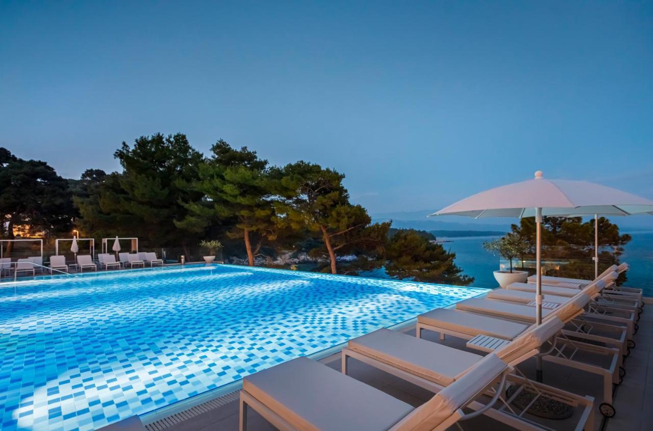 Valamar Carolina Hotel & Villas Kampor Exterior photo